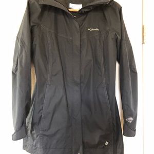 Columbia Windbreaker Jacket. Size M